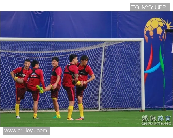 尤文图斯训练动态麦肯尼与小孔塞桑独自备战布雷默热格罗瓦暂时休息